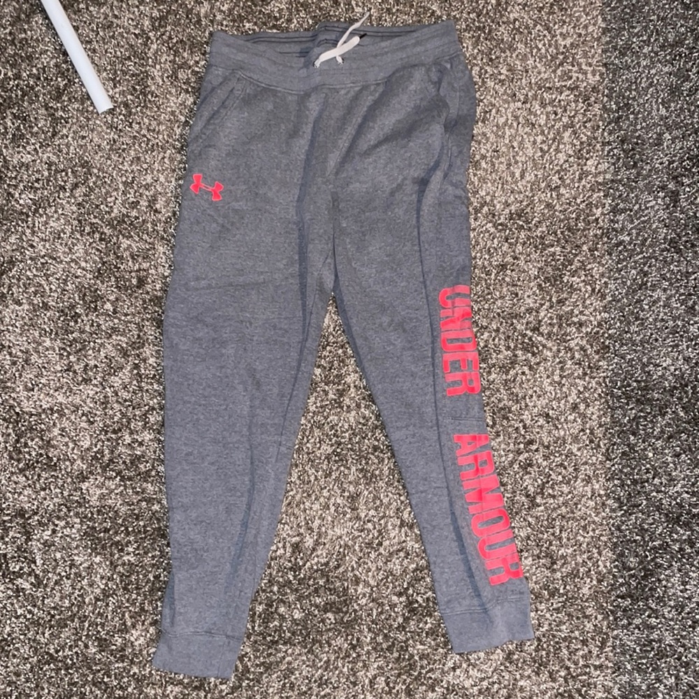Under armor fitted sweatpants/joggers